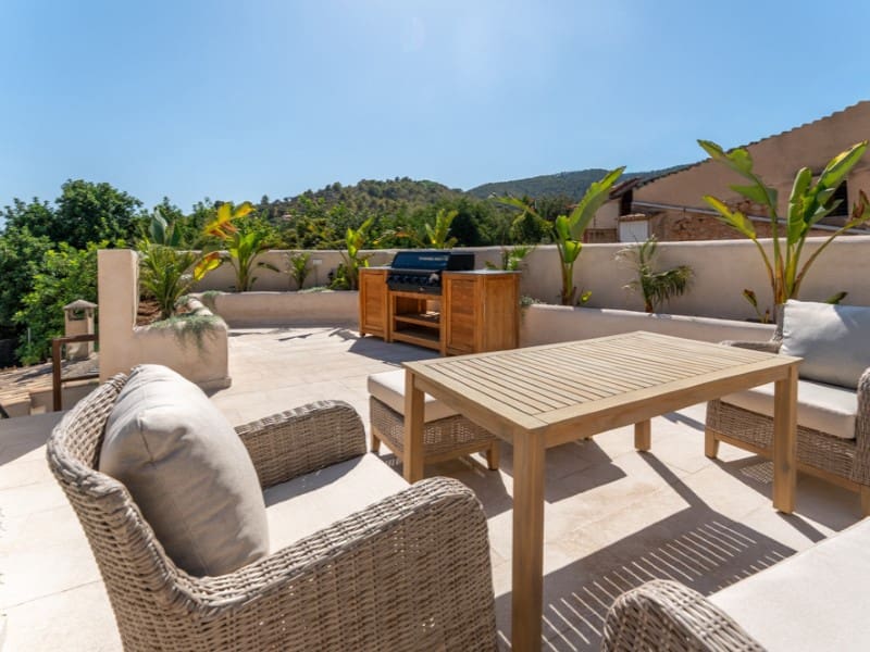 4 soverom Villa til salgs i Alaro med svømmebasseng garasje - € 3 450 000 (Ref: 10027037)