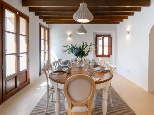 4 soverom Villa til salgs i Alaró med svømmebasseng garasje - € 3 450 000 (Ref: 10027037)