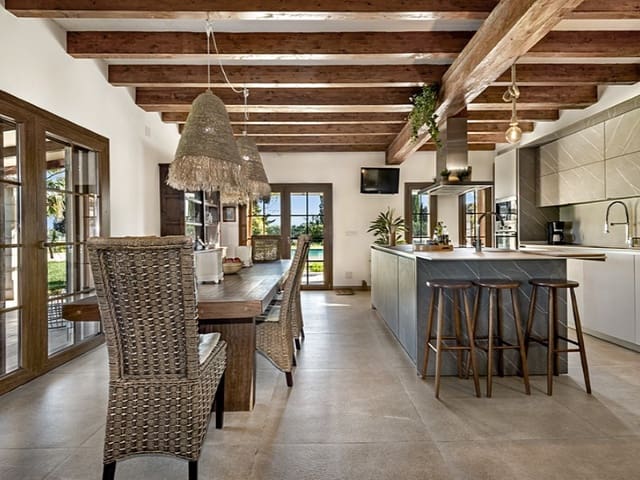 5 soveværelse Finca/Landehus til salg i Llubí med swimmingpool - € 2.150.000 (Ref: 10031738)