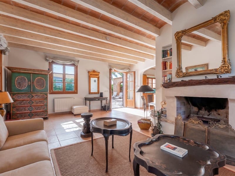 3 bedroom Villa for sale in Es Llombards with pool garage - € 1,800,000 (Ref: 10035122)