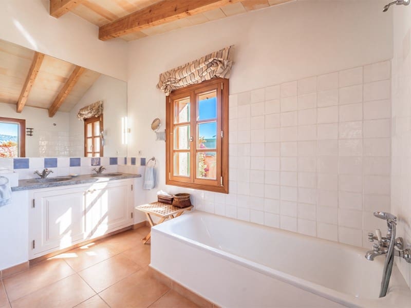 3 bedroom Villa for sale in Es Llombards with pool garage - € 1,800,000 (Ref: 10035122)