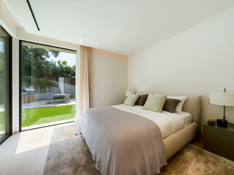 4 bedroom Villa for sale in Portals Nous with pool garage - € 10,900,000 (Ref: 10047073)