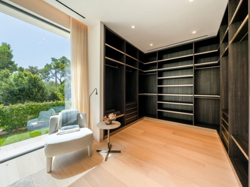 4 bedroom Villa for sale in Portals Nous with pool garage - € 10,900,000 (Ref: 10047073)