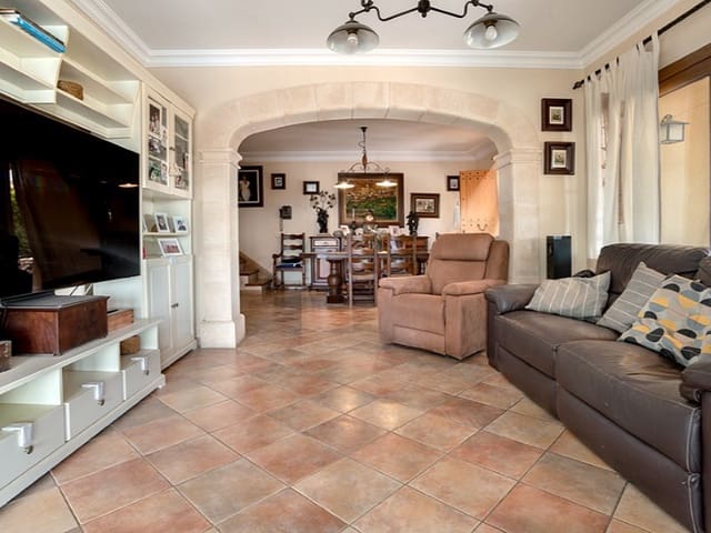 5 slaapkamer Villa te koop in Campanet met zwembad garage - € 1.170.000 (Ref: 10058801)