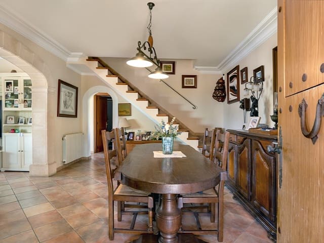 5 slaapkamer Villa te koop in Campanet met zwembad garage - € 1.170.000 (Ref: 10058801)