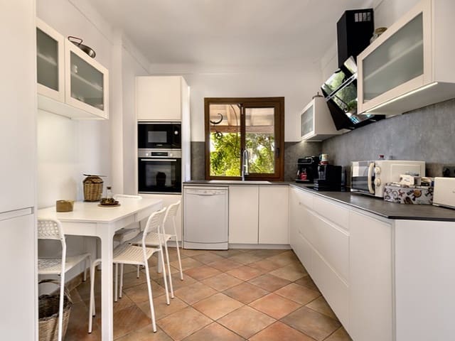 5 slaapkamer Villa te koop in Campanet met zwembad garage - € 1.170.000 (Ref: 10058801)