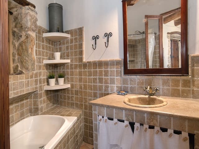 5 slaapkamer Villa te koop in Campanet met zwembad garage - € 1.170.000 (Ref: 10058801)