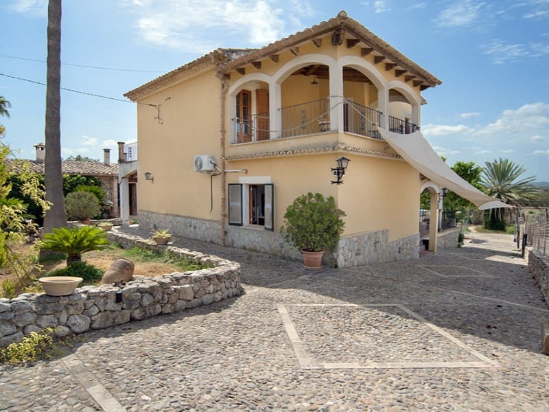 5 slaapkamer Villa te koop in Campanet met zwembad garage - € 1.170.000 (Ref: 10058801)