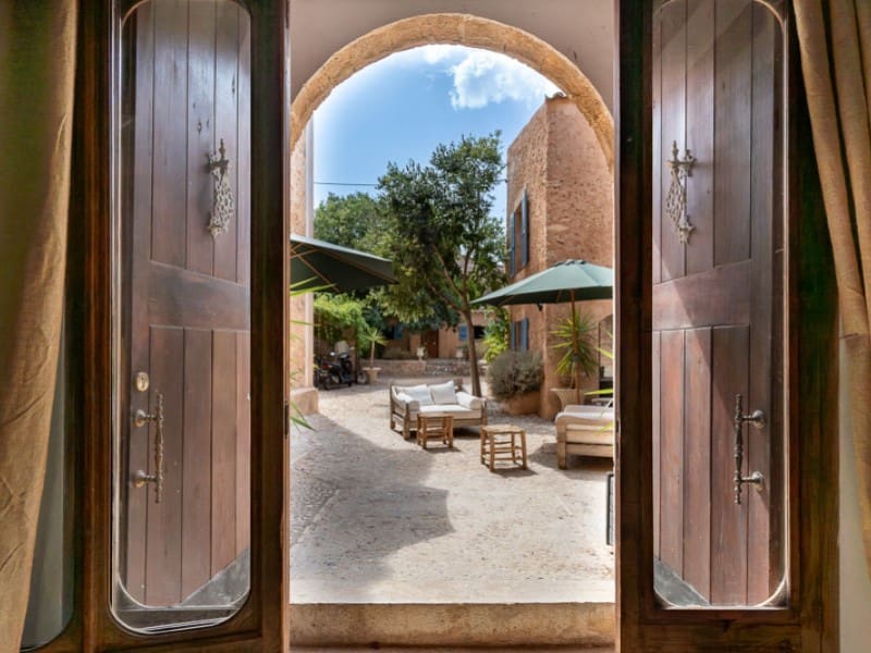 Chalet de 14 habitaciones en Binissalem en venta con piscina - 8.600.000 € (Ref: 10061719)