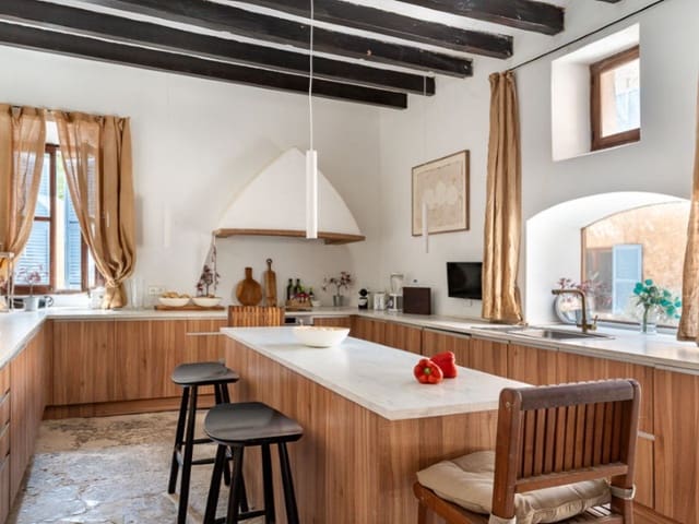 Chalet de 14 habitaciones en Binissalem en venta con piscina - 8.600.000 € (Ref: 10061719)