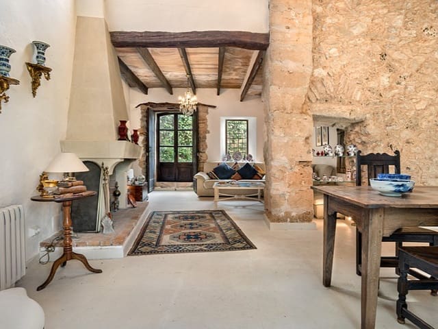 3 bedroom Villa for sale in Santa Eugènia with pool garage - € 1,050,000 (Ref: 10075515)