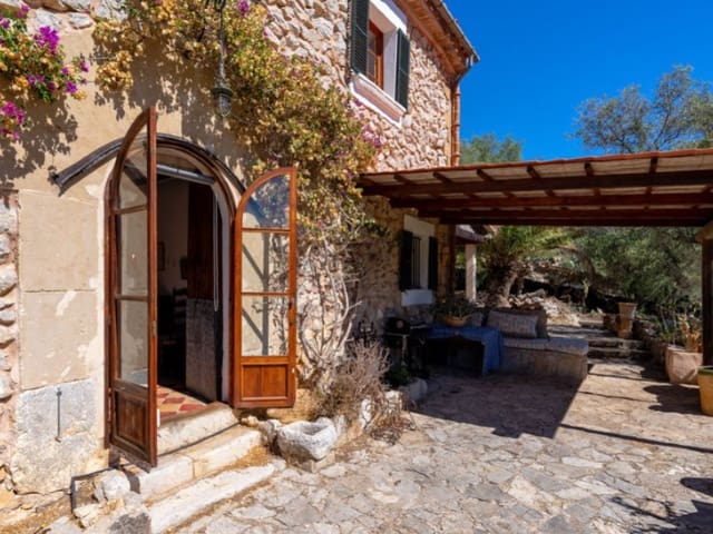 2 slaapkamer Villa te koop in Galilea, Puigpunyent met garage - € 890.000 (Ref: 10094427)