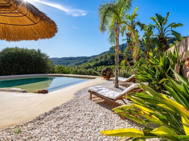 2 slaapkamer Villa te koop in Puigpunyent met zwembad garage - € 1.900.000 (Ref: 10100131)