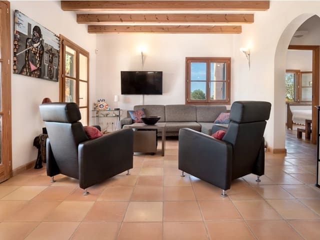 5 soveværelse Finca/Landehus til salg i Campos med swimmingpool garage - € 1.550.000 (Ref: 10109407)