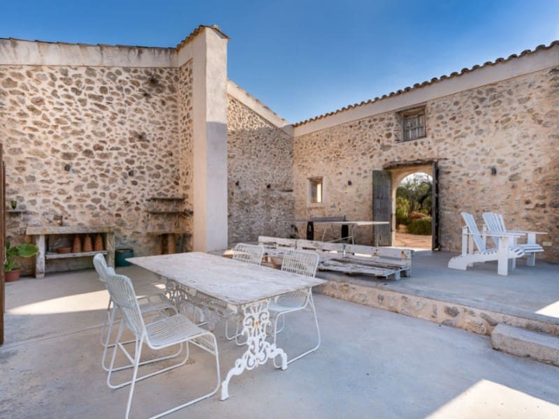4 bedroom Finca/Country House for sale in Moscari with pool garage - € 4,500,000 (Ref: 10109408)