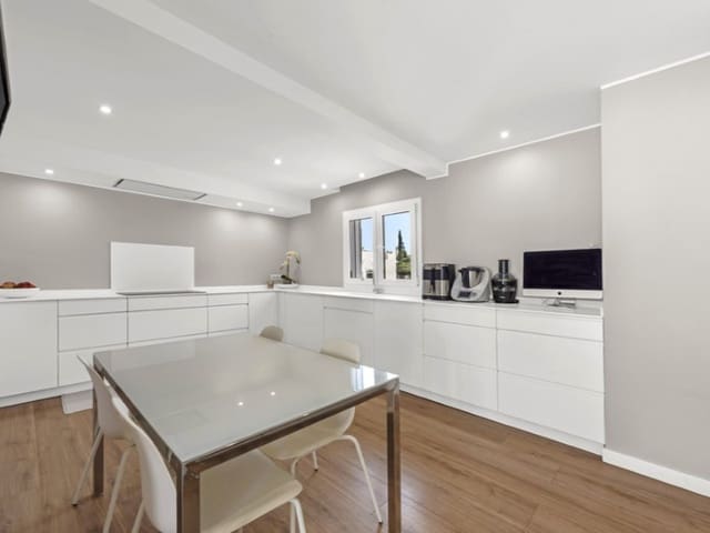 4 chambre Villa/Maison à vendre à Bendinat, Calvià avec piscine garage - 1 675 000 € (Ref: 10146765)