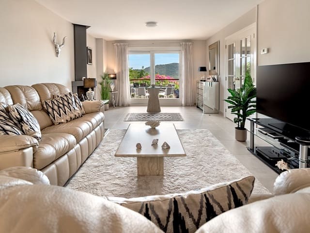 3 bedroom Villa for sale in Alaró with pool garage - € 1,850,000 (Ref: 10148499)