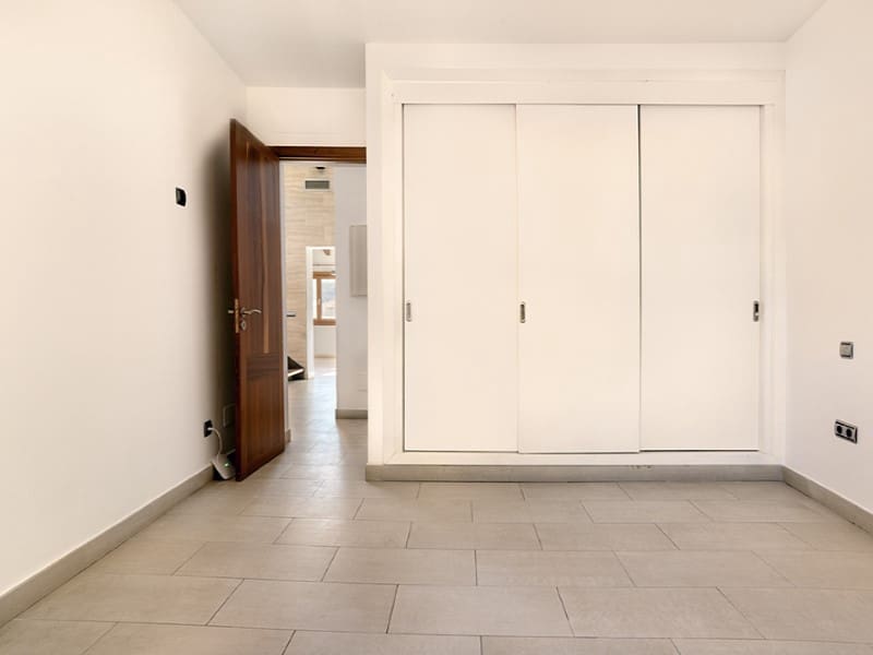 4 bedroom Villa for sale in Alaro with garage - € 850,000 (Ref: 10166387)