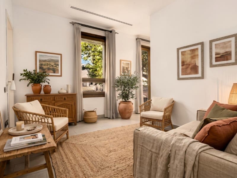 4 bedroom Villa for sale in Alaro with garage - € 850,000 (Ref: 10166387)