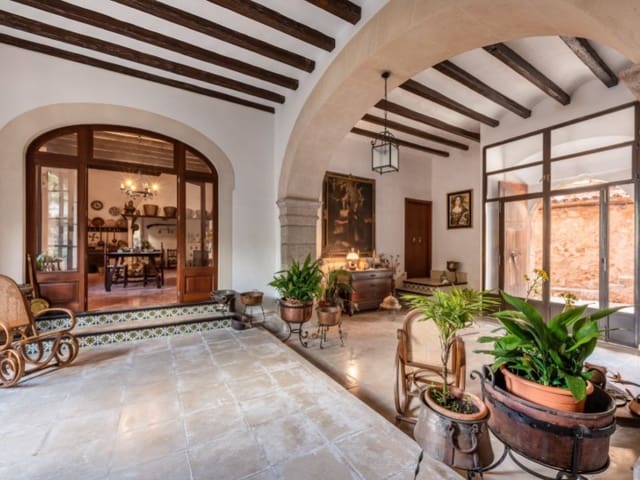 8 slaapkamer Villa te koop in Fornalutx - € 2.700.000 (Ref: 10173527)
