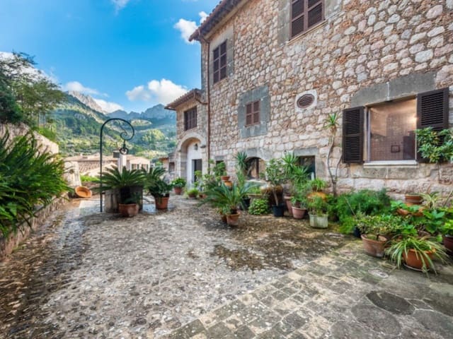 8 slaapkamer Villa te koop in Fornalutx - € 2.700.000 (Ref: 10173527)