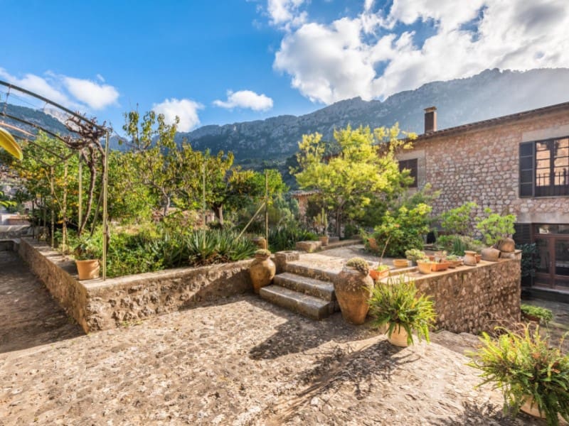 8 slaapkamer Villa te koop in Fornalutx - € 2.700.000 (Ref: 10173527)