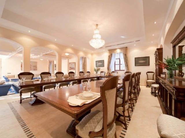 84 soveværelse Finca/Landehus til salg i Valldemosa med swimmingpool garage - € 23.000.000 (Ref: 5801039)