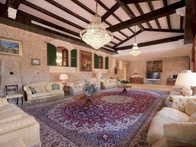 84 soveværelse Finca/Landehus til salg i Valldemosa med swimmingpool garage - € 23.000.000 (Ref: 5801039)