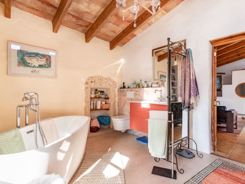 6 soveværelse Finca/Landehus til salg i Llubi med swimmingpool garage - € 1.800.000 (Ref: 5801151)