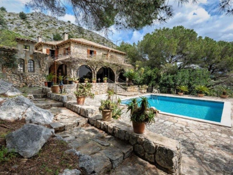 11 soveværelse Finca/Landehus til salg i Pollensa / Pollenca med swimmingpool garage - € 3.500.000 (Ref: 5801184)
