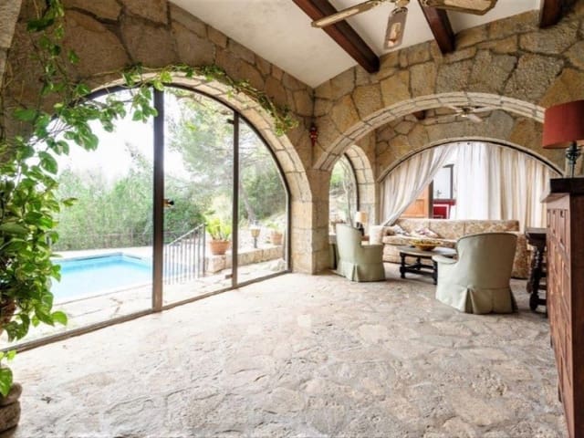 11 soveværelse Finca/Landehus til salg i Pollensa / Pollença med swimmingpool garage - € 3.500.000 (Ref: 5801184)