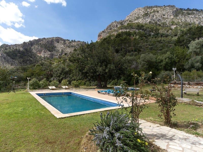 6 soveværelse Finca/Landehus til salg i Bunyola med swimmingpool - € 3.000.000 (Ref: 5801333)