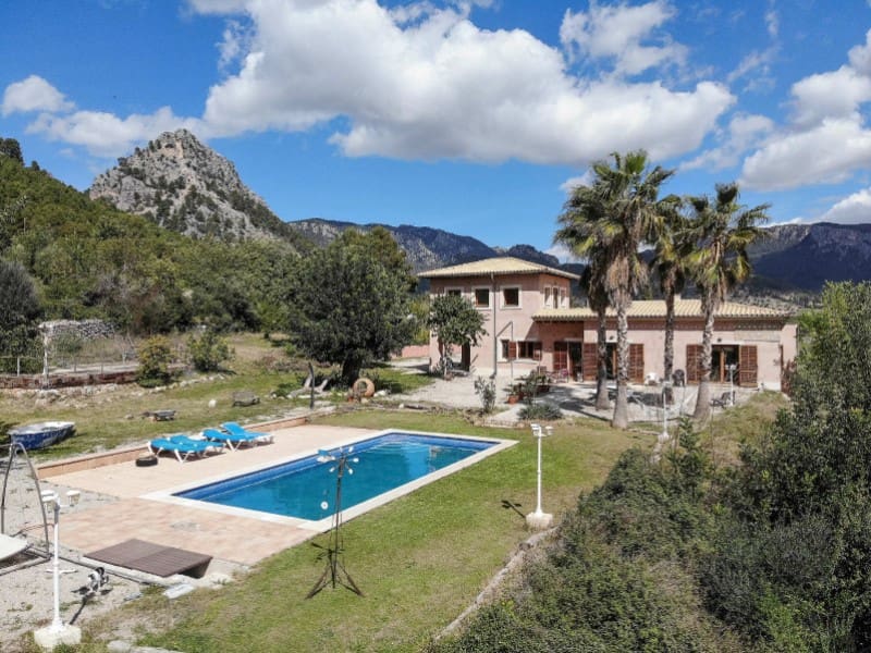 6 soveværelse Finca/Landehus til salg i Bunyola med swimmingpool - € 3.000.000 (Ref: 5801333)