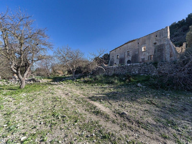 5 soveværelse Finca/Landehus til salg i Orient - € 1.490.000 (Ref: 5801348)