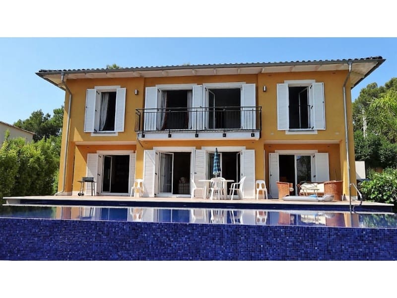 4 soveværelse Villa til salg i Magalluf med swimmingpool garage - € 1.550.000 (Ref: 5816037)