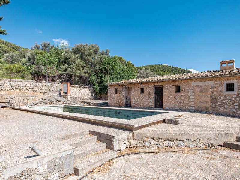 10 soveværelse Finca/Landehus til salg i Binissalem med swimmingpool garage - € 4.500.000 (Ref: 5987897)