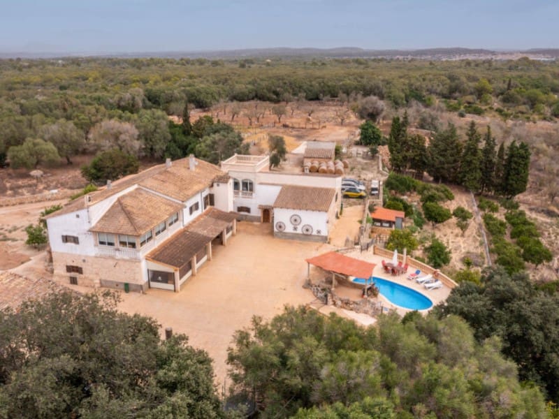 7 soveværelse Finca/Landehus til salg i Lloret de Vista Alegre med swimmingpool - € 3.800.000 (Ref: 6226761)