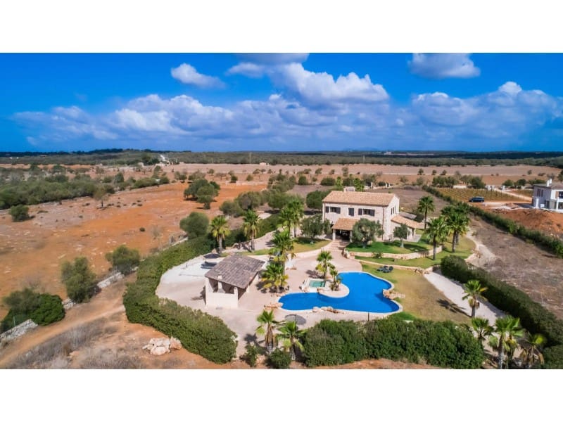 4 soveværelse Finca/Landehus til salg i Santanyi med swimmingpool - € 2.400.000 (Ref: 6332828)