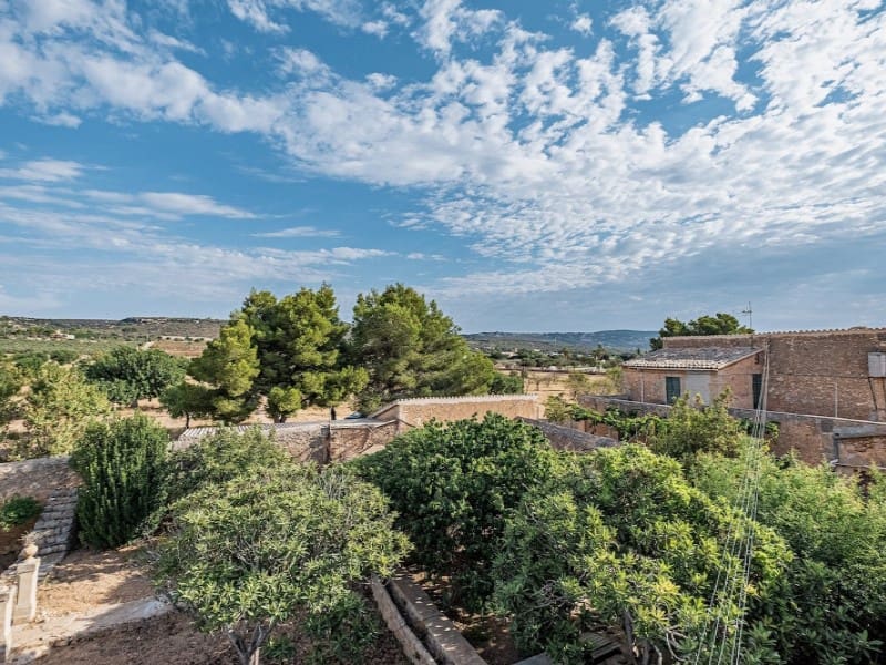 5 sovrum Finca/Hus på landet till salu i Puntiro med garage - 2 700 000 € (Ref: 6430266)