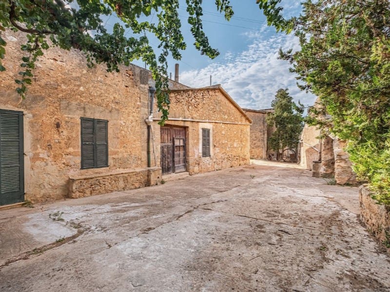 5 sovrum Finca/Hus på landet till salu i Puntiro med garage - 2 700 000 € (Ref: 6430266)