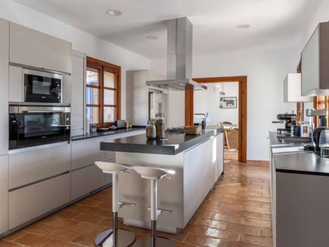 8 sovrum Finca/Hus på landet till salu i Alaró med pool garage - 8 400 000 € (Ref: 6467757)