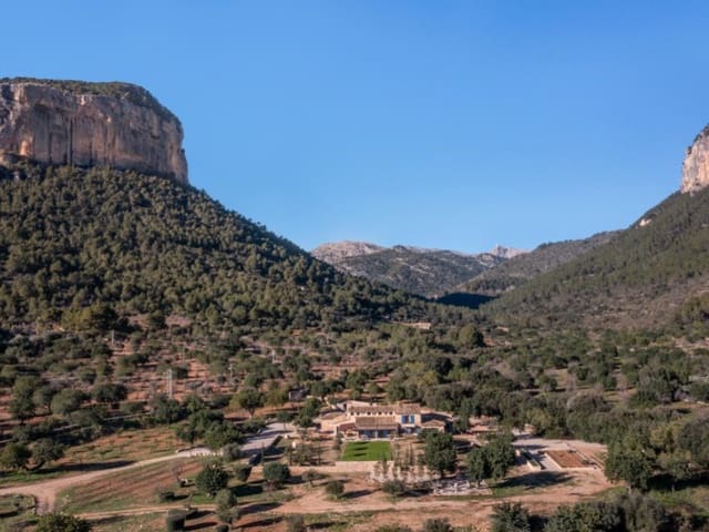 8 Zimmer Finca/Landgut zu verkaufen in Alaró mit Pool Garage - 8.400.000 € (Ref: 6467757)