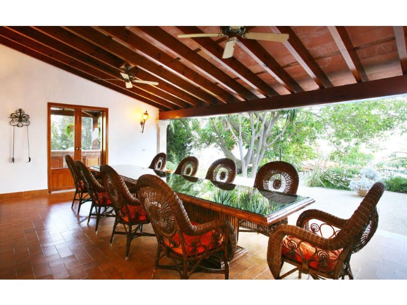 11 soveværelse Finca/Landehus til salg i Genova med swimmingpool garage - € 12.900.000 (Ref: 6571119)