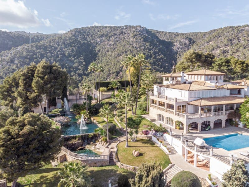 11 soveværelse Finca/Landehus til salg i Genova med swimmingpool garage - € 12.900.000 (Ref: 6571119)