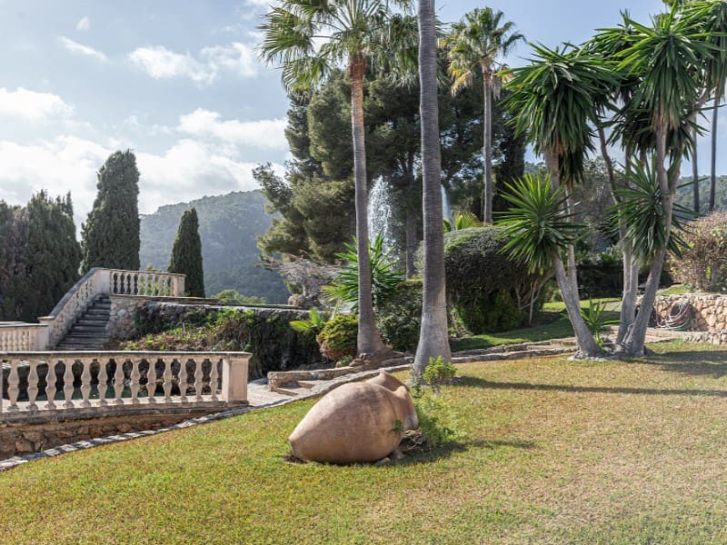 11 soveværelse Finca/Landehus til salg i Genova med swimmingpool garage - € 12.900.000 (Ref: 6571119)