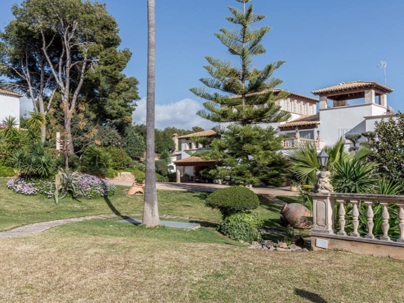 11 soveværelse Finca/Landehus til salg i Genova med swimmingpool garage - € 12.900.000 (Ref: 6571119)