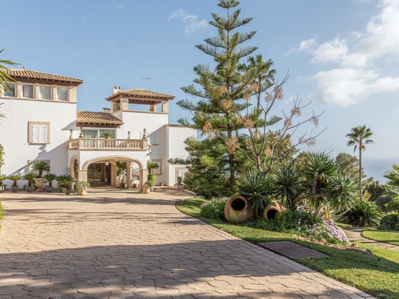 11 soveværelse Finca/Landehus til salg i Genova med swimmingpool garage - € 12.900.000 (Ref: 6571119)