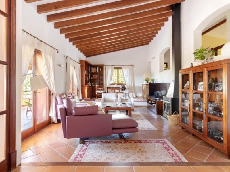 4 chambre Finca/Maison de Campagne à vendre à Bunyola avec piscine garage - 1 840 000 € (Ref: 6689340)