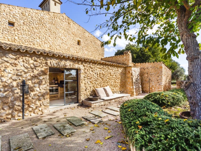 4 soveværelse Finca/Landehus til salg i Llubi med swimmingpool - € 2.950.000 (Ref: 6777989)