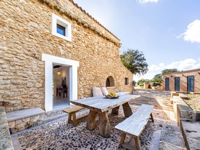 4 soveværelse Finca/Landehus til salg i Llubi med swimmingpool - € 2.950.000 (Ref: 6777989)